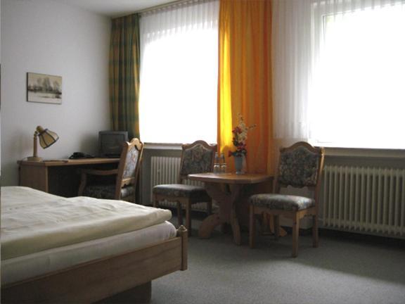 Hotel Schweizer Haus Bielefeld Room photo